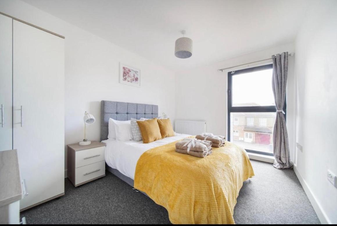 Two Bedrooms, Two Bath, Up To 3 Beds 1 Sofa - Slough Windsor Legoland Экстерьер фото