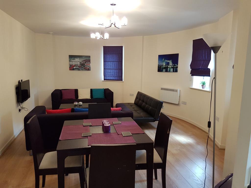 Two Bedrooms, Two Bath, Up To 3 Beds 1 Sofa - Slough Windsor Legoland Экстерьер фото