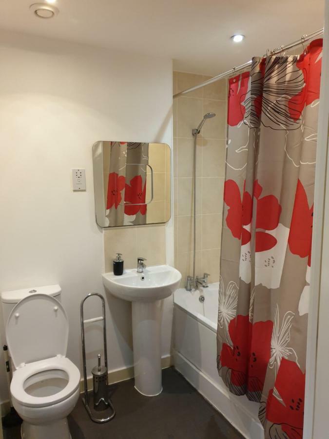 Two Bedrooms, Two Bath, Up To 3 Beds 1 Sofa - Slough Windsor Legoland Экстерьер фото